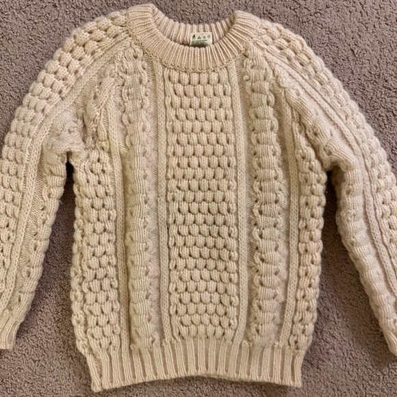 Hand-fashioned Off-white Women's Aran Sweater - Picture 1 of 3